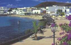 Strand und Promenade in Playa Blanca